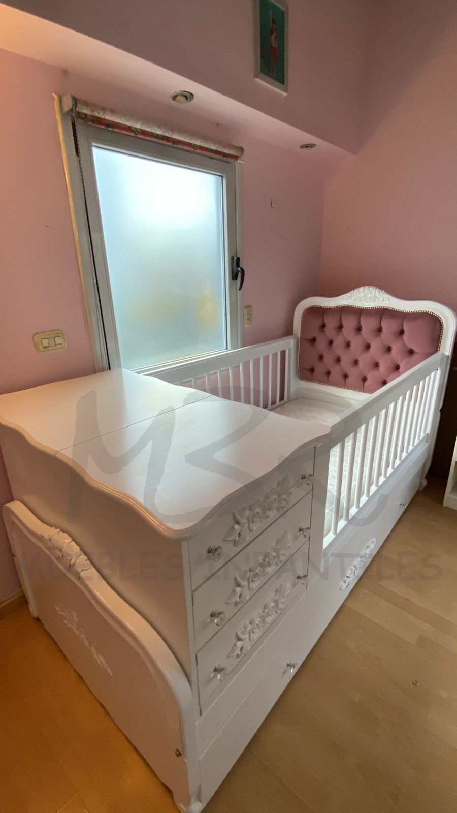 CUNA FUNCIONAL LUIS XV CON APLIQUES TALLADO EN LOS CAJONES - Imagen 3